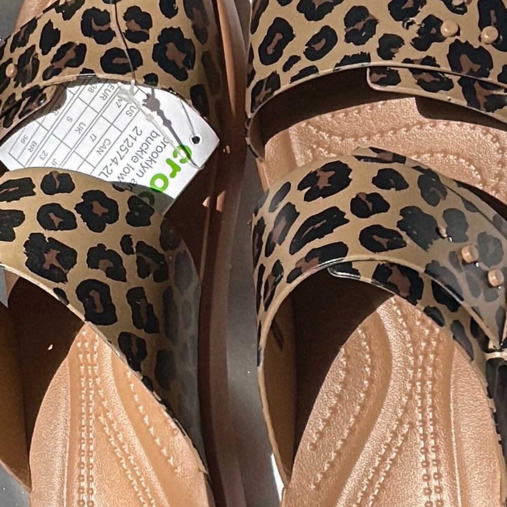 Crocs Brooklyn Animal Buckle Low Sandals Womens two strap Sepia Leopard 212574 - Picture 3 of 6